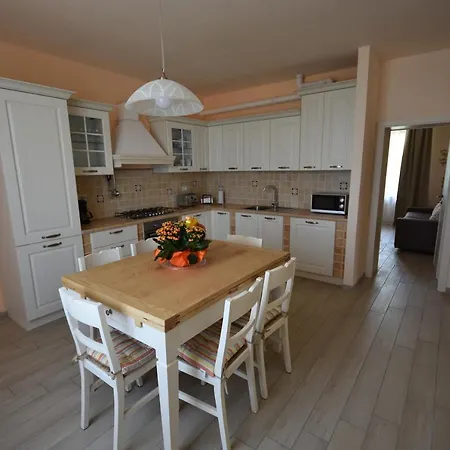 La Casa Di La Pieve キャンニ